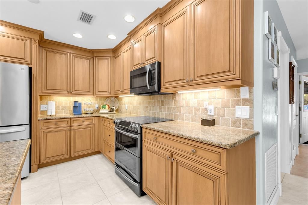 En Venta: $1,438,000 (5 camas, 3 baños, 3237 Pies cuadrados)