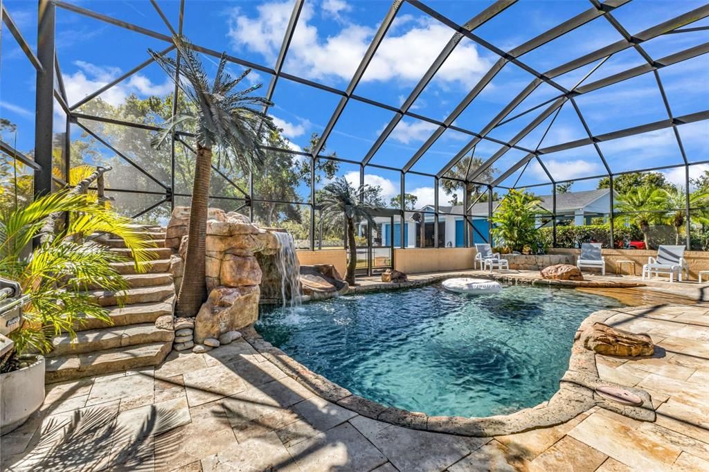 En Venta: $1,438,000 (5 camas, 3 baños, 3237 Pies cuadrados)