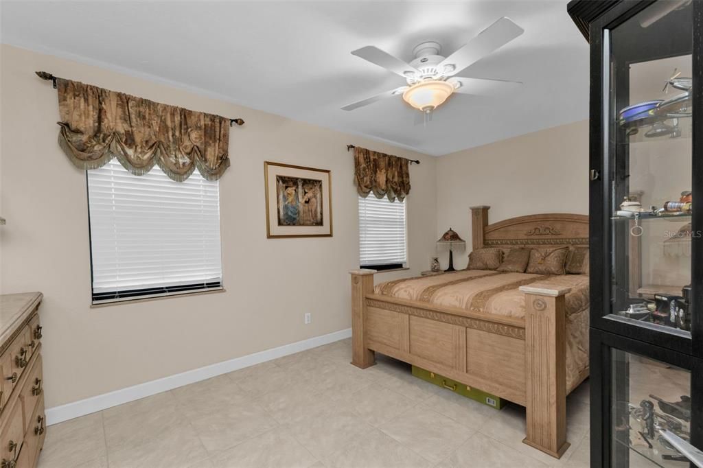 En Venta: $1,438,000 (5 camas, 3 baños, 3237 Pies cuadrados)