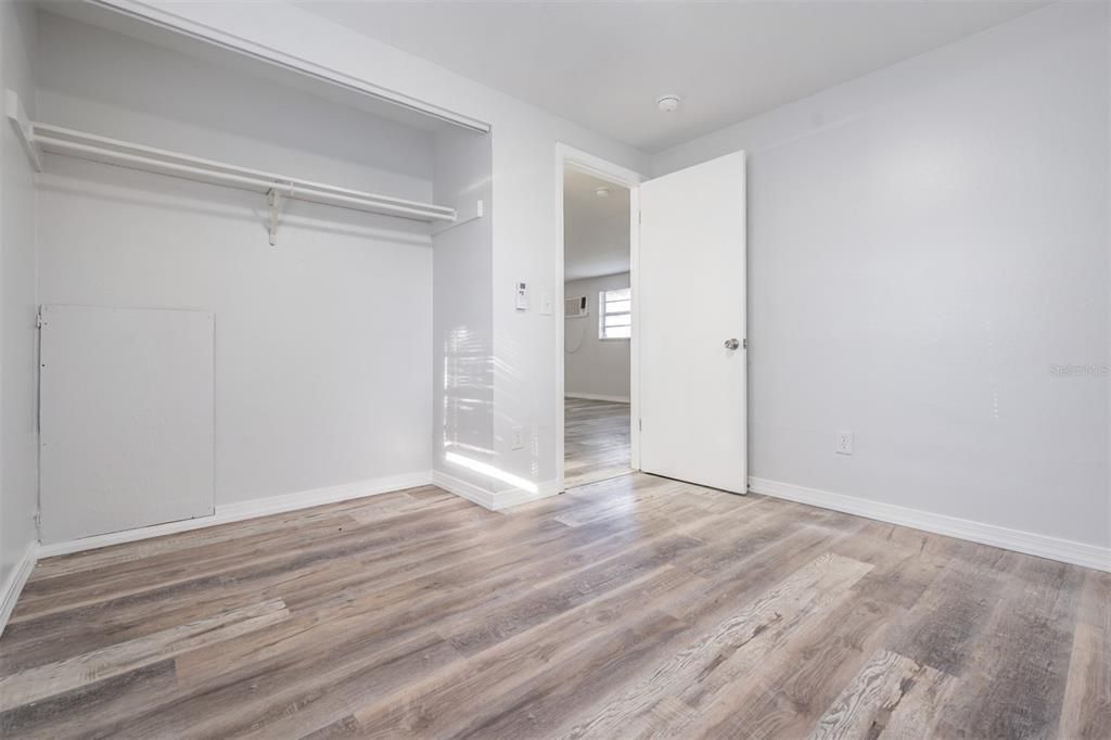 待售: $307,400 (4 贝兹, 0 浴室, 1296 平方英尺)