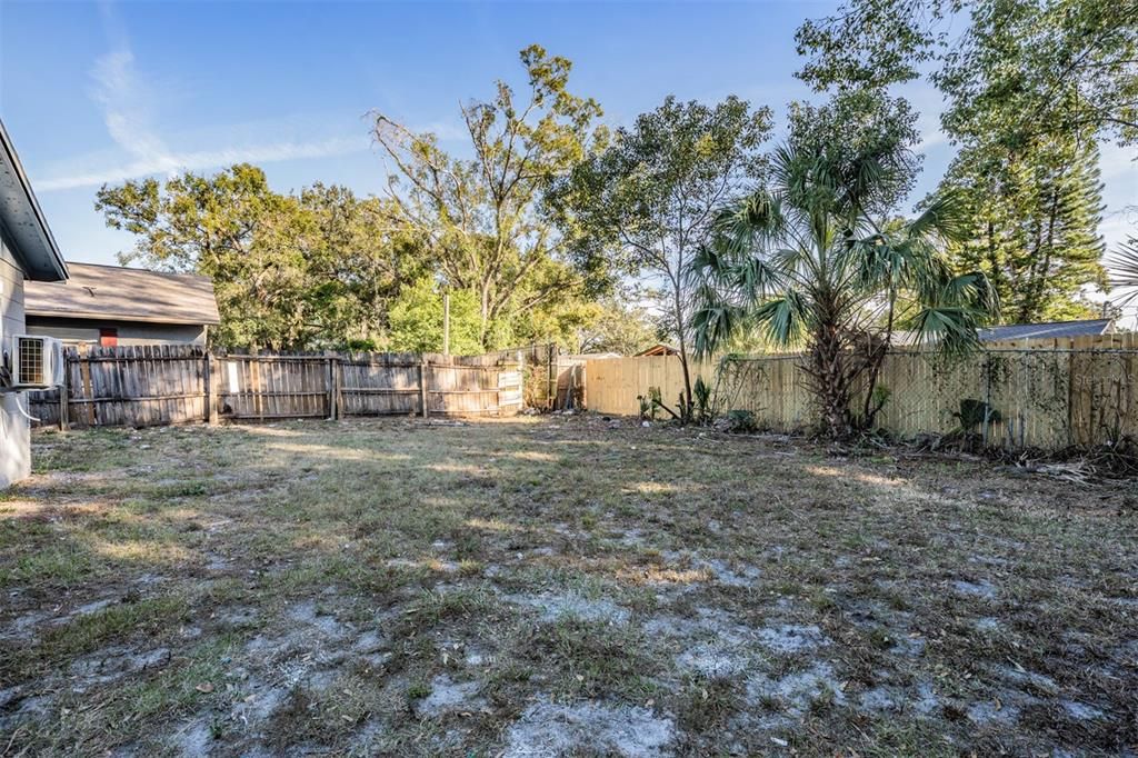 待售: $307,400 (4 贝兹, 0 浴室, 1296 平方英尺)