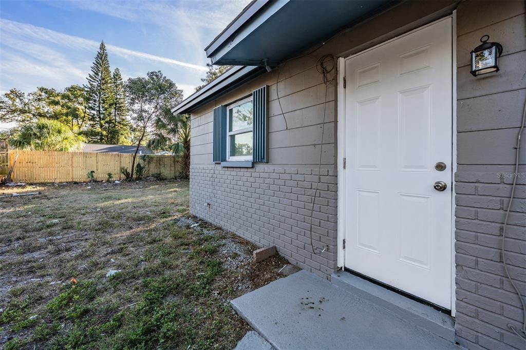 待售: $307,400 (4 贝兹, 0 浴室, 1296 平方英尺)