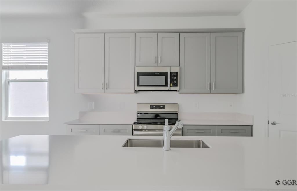 出租: $2,690 (3 贝兹, 2 浴室, 1871 平方英尺)