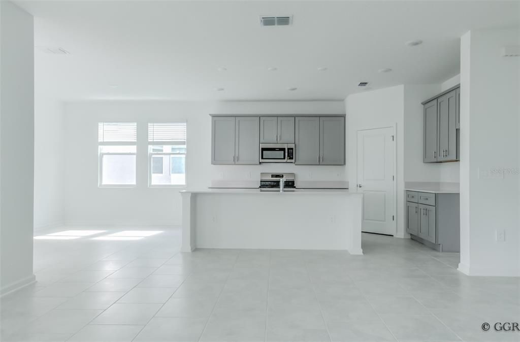 出租: $2,690 (3 贝兹, 2 浴室, 1871 平方英尺)