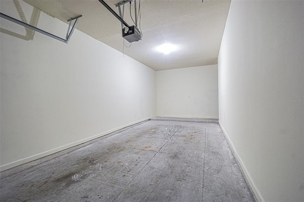 For Rent: $1,495 (1 beds, 1 baths, 951 Square Feet)