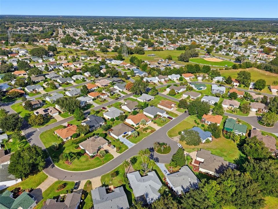 На продажу: $319,900 (3 спален, 2 ванн, 1392 Квадратных фут)