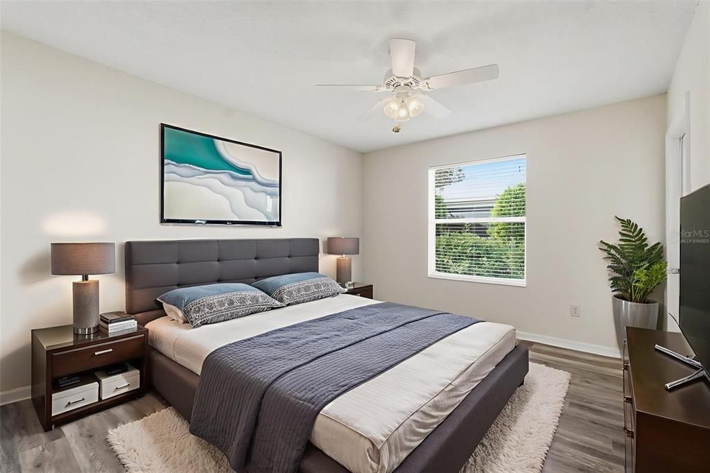 На продажу: $319,900 (3 спален, 2 ванн, 1392 Квадратных фут)