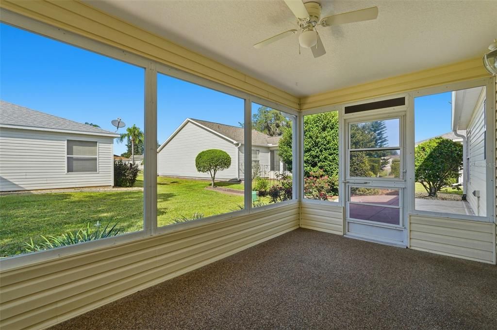 На продажу: $319,900 (3 спален, 2 ванн, 1392 Квадратных фут)