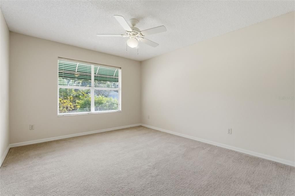 На продажу: $319,900 (3 спален, 2 ванн, 1392 Квадратных фут)