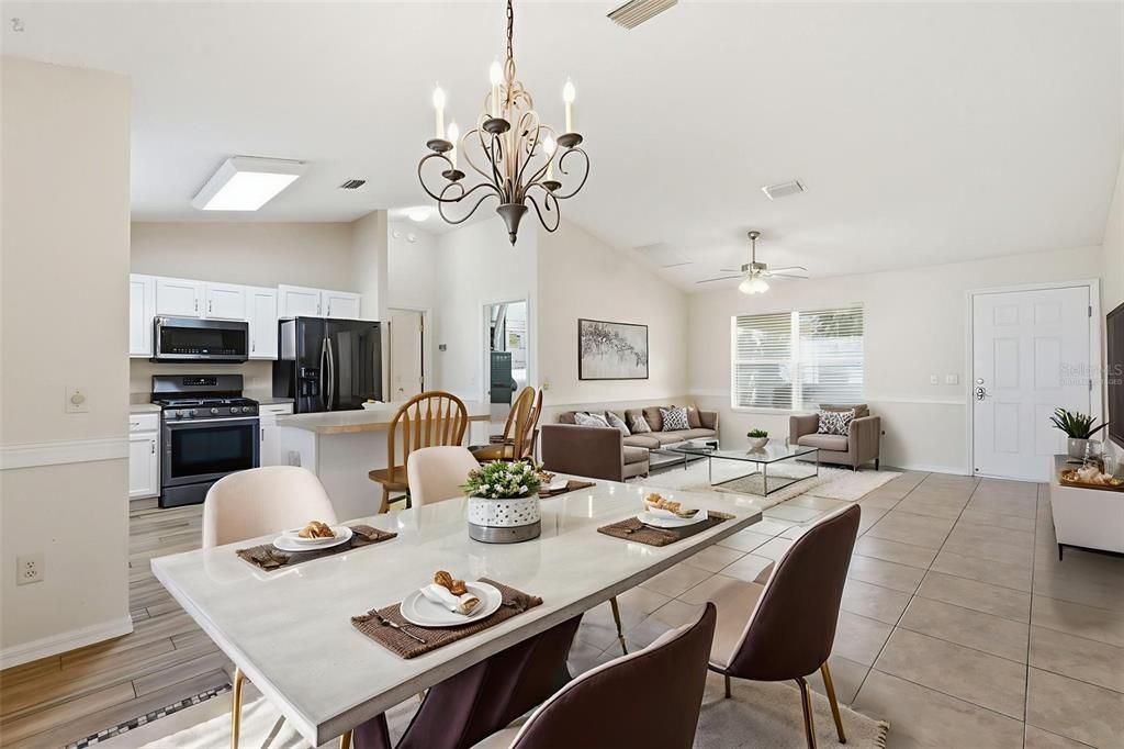 На продажу: $319,900 (3 спален, 2 ванн, 1392 Квадратных фут)