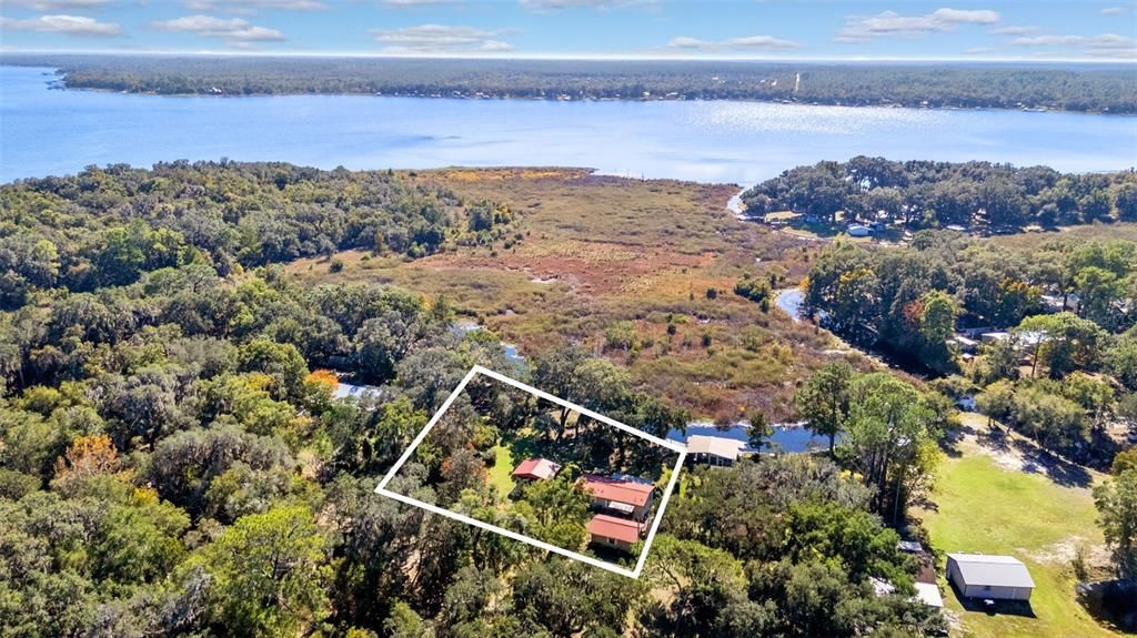 For Sale: $299,000 (2 beds, 2 baths, 1056 Square Feet)