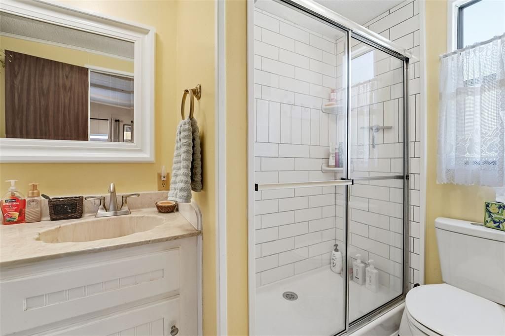 For Sale: $299,000 (2 beds, 2 baths, 1056 Square Feet)