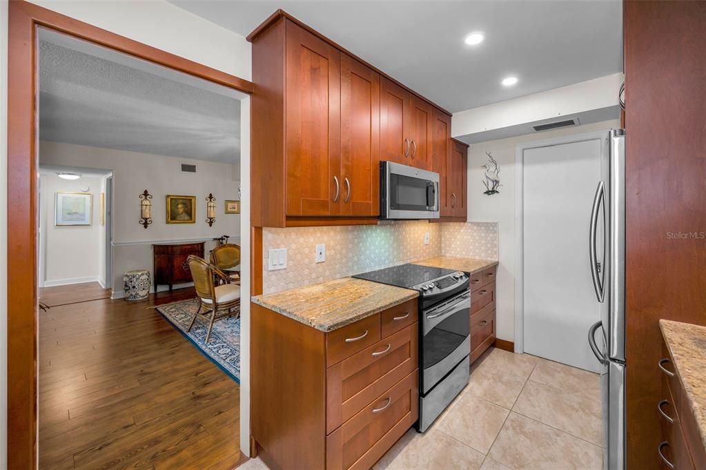 На продажу: $449,000 (2 спален, 2 ванн, 1425 Квадратных фут)