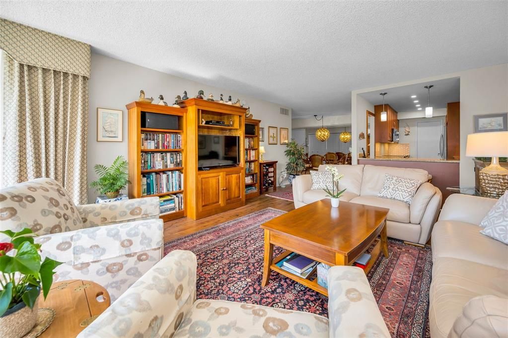 На продажу: $449,000 (2 спален, 2 ванн, 1425 Квадратных фут)