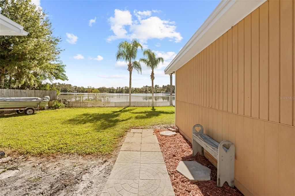 En Venta: $685,000 (4 camas, 3 baños, 2268 Pies cuadrados)