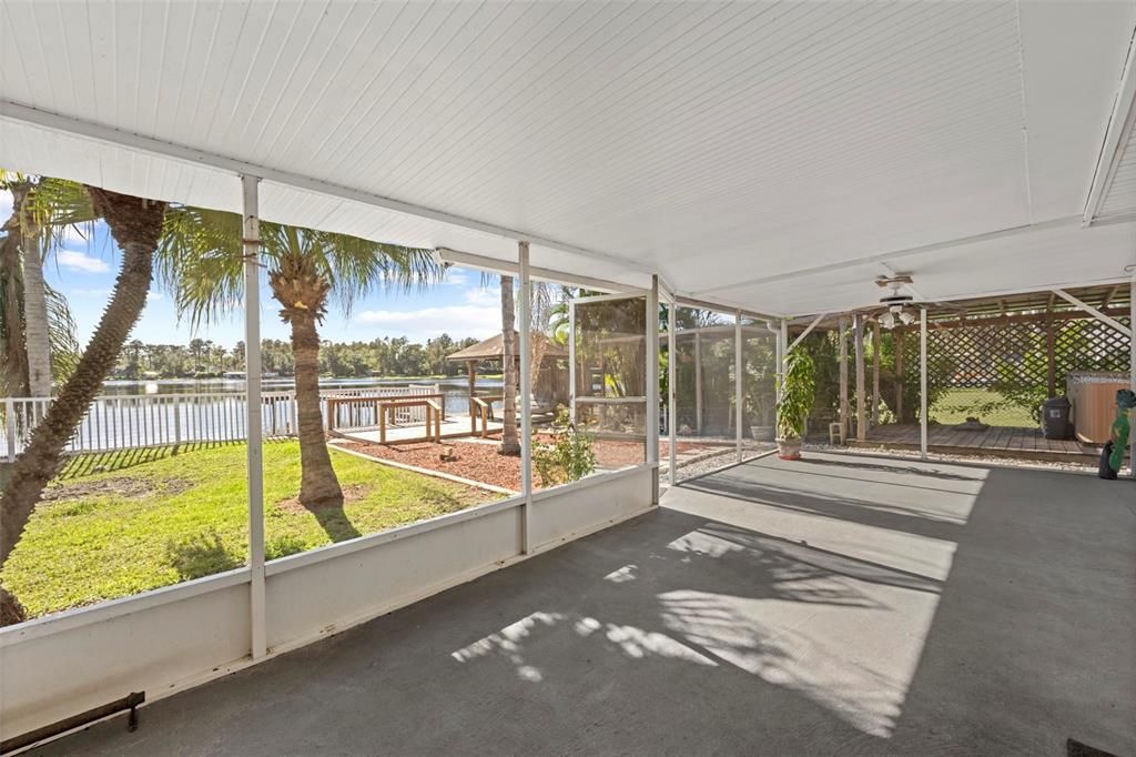 En Venta: $685,000 (4 camas, 3 baños, 2268 Pies cuadrados)