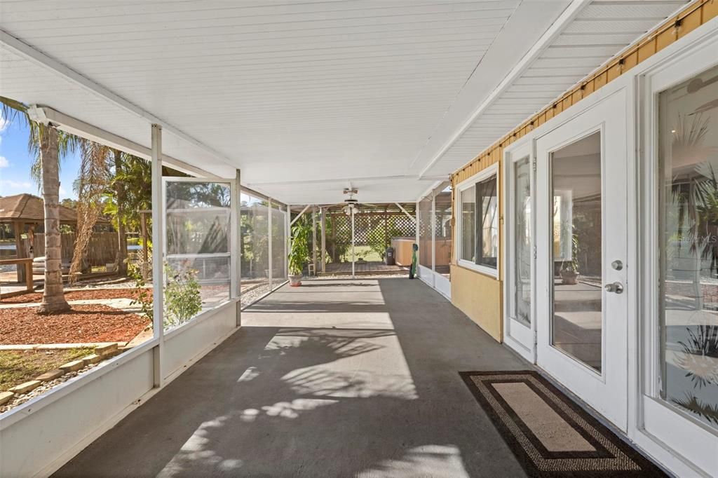 En Venta: $685,000 (4 camas, 3 baños, 2268 Pies cuadrados)