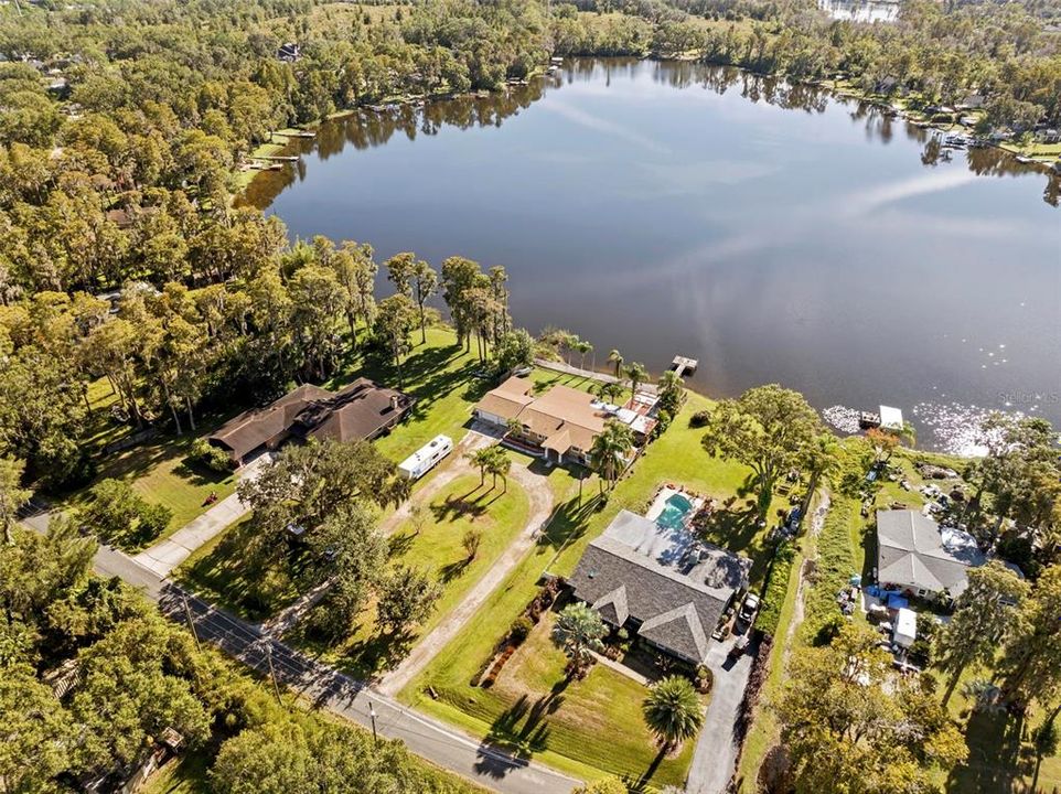 En Venta: $685,000 (4 camas, 3 baños, 2268 Pies cuadrados)