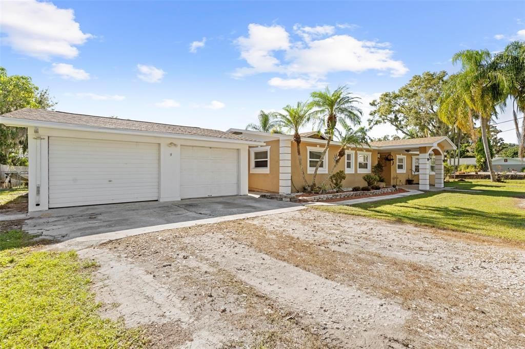 En Venta: $685,000 (4 camas, 3 baños, 2268 Pies cuadrados)