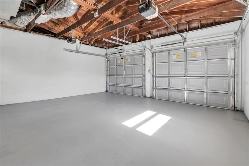 合同活跃: $429,000 (3 贝兹, 2 浴室, 1335 平方英尺)