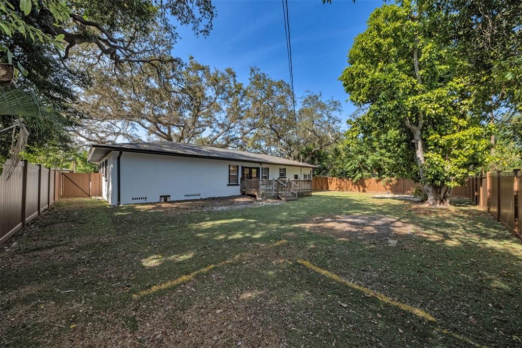 На продажу: $435,000 (2 спален, 1 ванн, 1376 Квадратных фут)