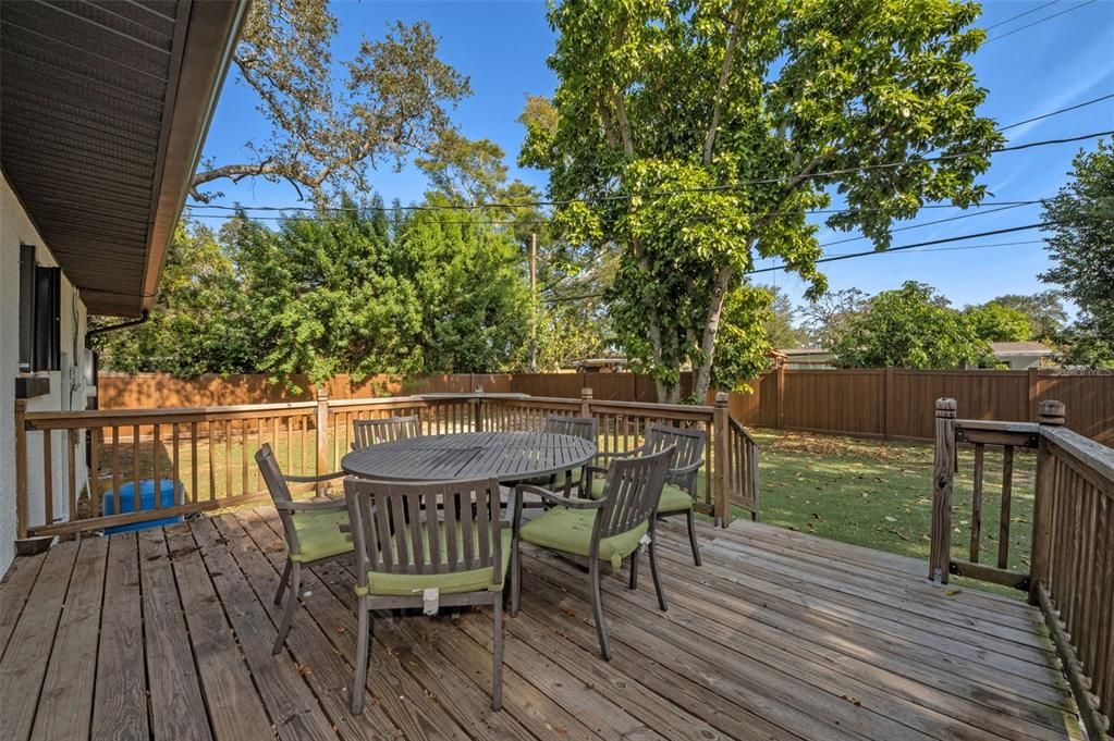 На продажу: $435,000 (2 спален, 1 ванн, 1376 Квадратных фут)