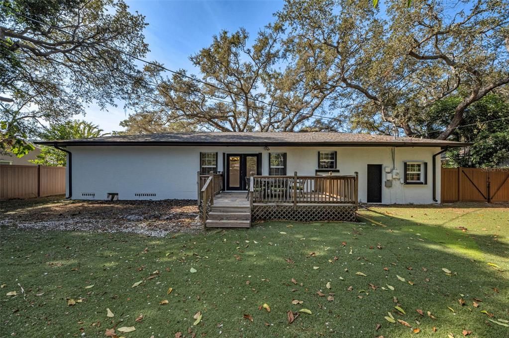 На продажу: $435,000 (2 спален, 1 ванн, 1376 Квадратных фут)