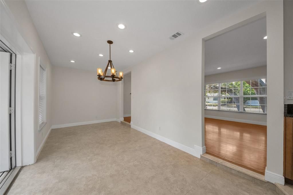 На продажу: $435,000 (2 спален, 1 ванн, 1376 Квадратных фут)