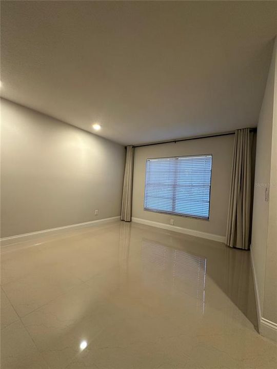 For Rent: $2,850 (4 beds, 2 baths, 1836 Square Feet)