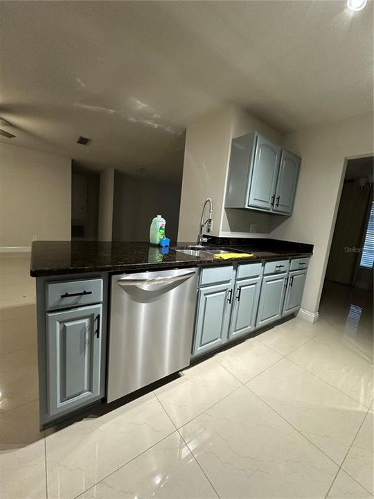 For Rent: $2,850 (4 beds, 2 baths, 1836 Square Feet)