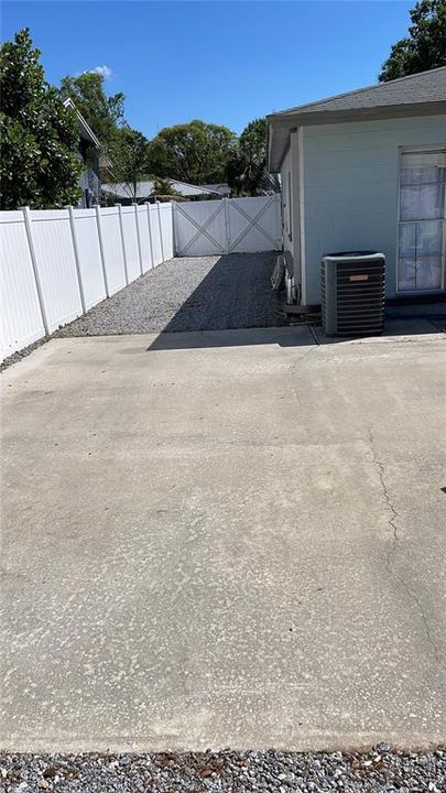 For Rent: $2,850 (4 beds, 2 baths, 1836 Square Feet)