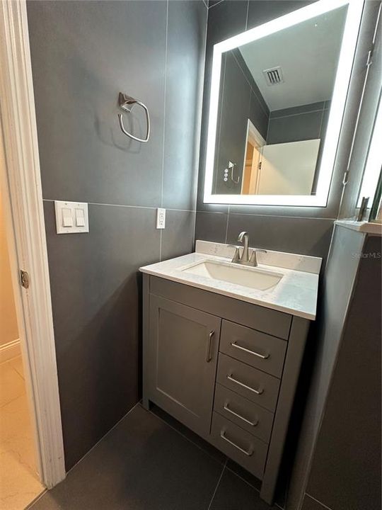 For Rent: $2,850 (4 beds, 2 baths, 1836 Square Feet)