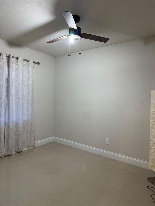 For Rent: $2,850 (4 beds, 2 baths, 1836 Square Feet)