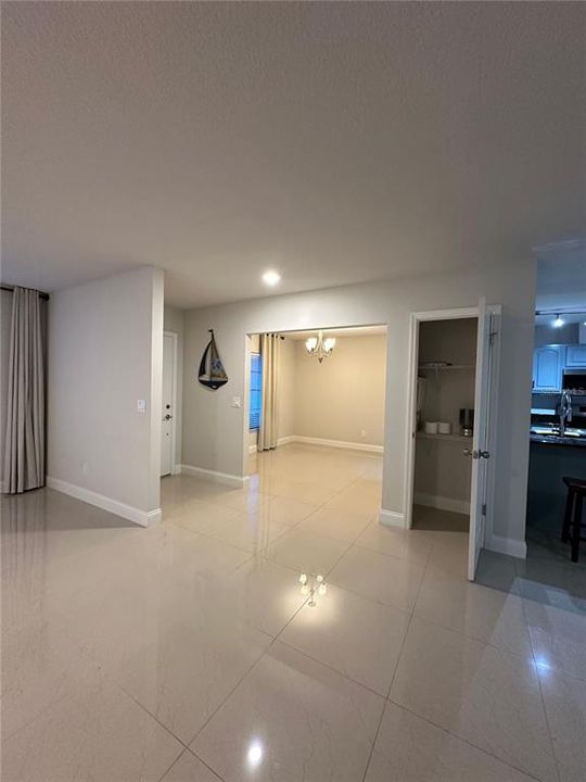 For Rent: $2,850 (4 beds, 2 baths, 1836 Square Feet)