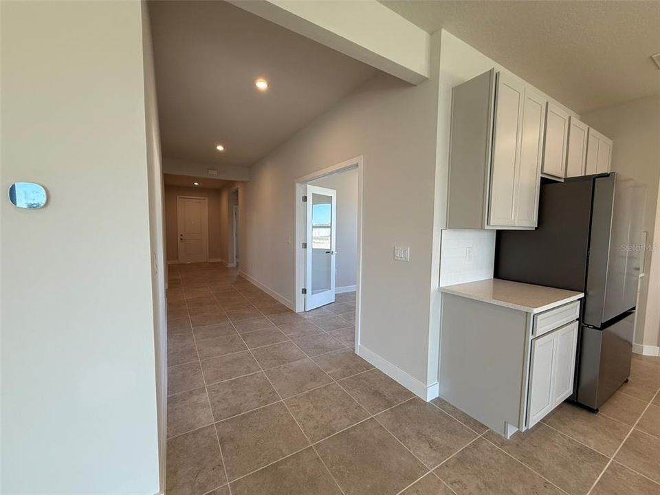 出租: $2,500 (4 贝兹, 3 浴室, 2551 平方英尺)