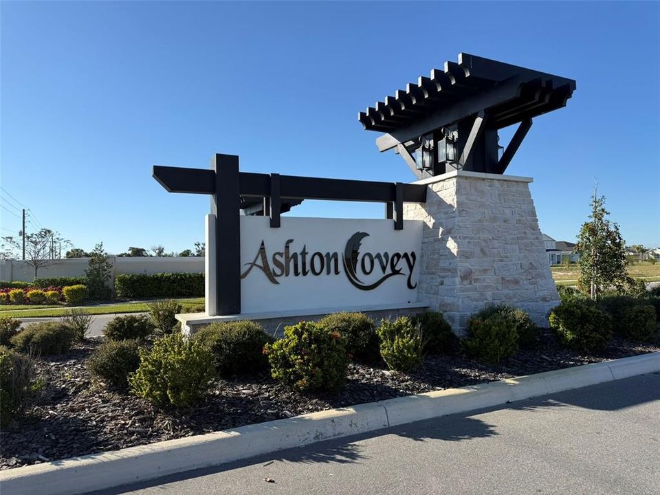 出租: $2,500 (4 贝兹, 3 浴室, 2551 平方英尺)