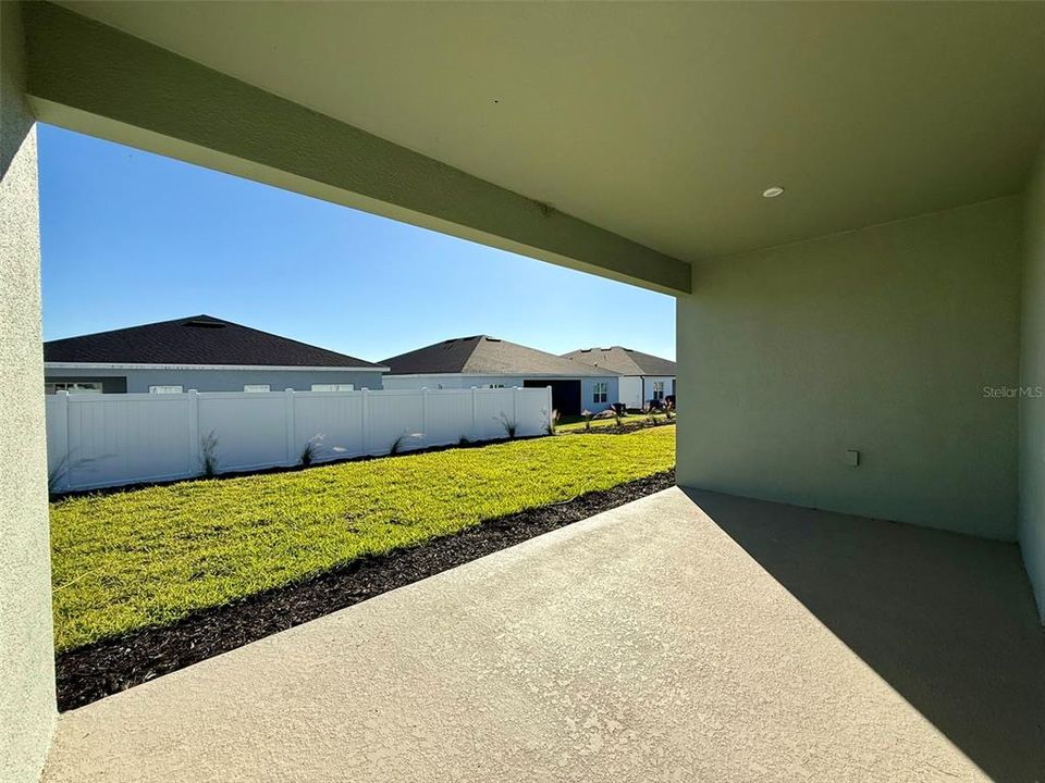 出租: $2,500 (4 贝兹, 3 浴室, 2551 平方英尺)