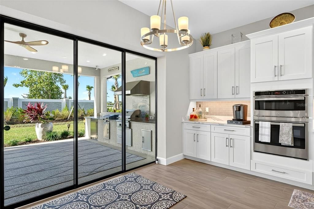 For Sale: $1,175,000 (3 beds, 3 baths, 3055 Square Feet)