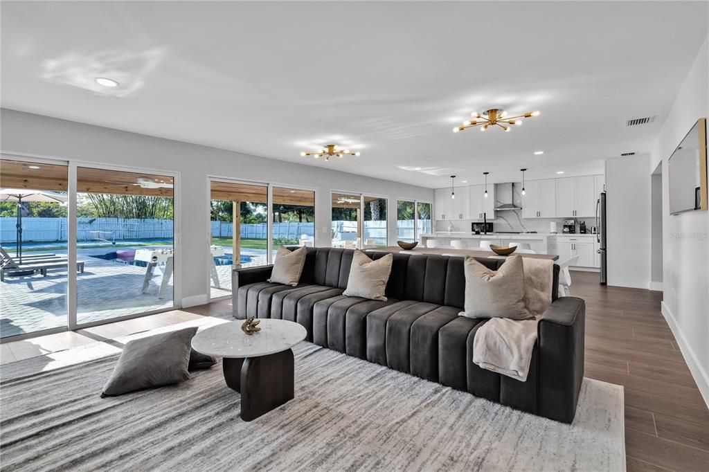 For Sale: $949,000 (5 beds, 4 baths, 2426 Square Feet)