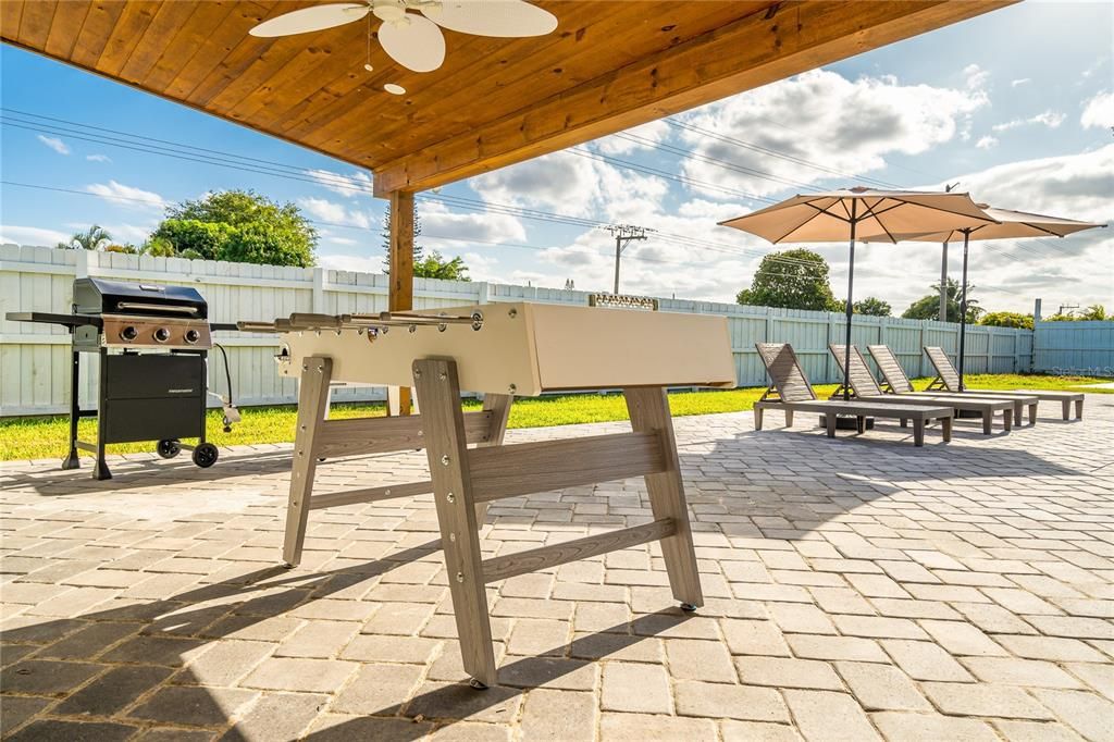 For Sale: $949,000 (5 beds, 4 baths, 2426 Square Feet)