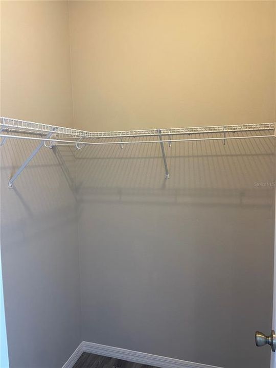 For Rent: $1,895 (5 beds, 3 baths, 1825 Square Feet)