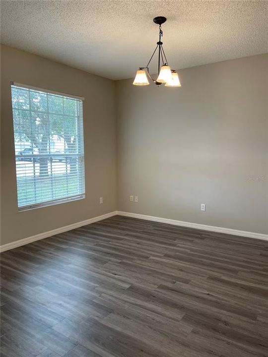 For Rent: $1,895 (5 beds, 3 baths, 1825 Square Feet)