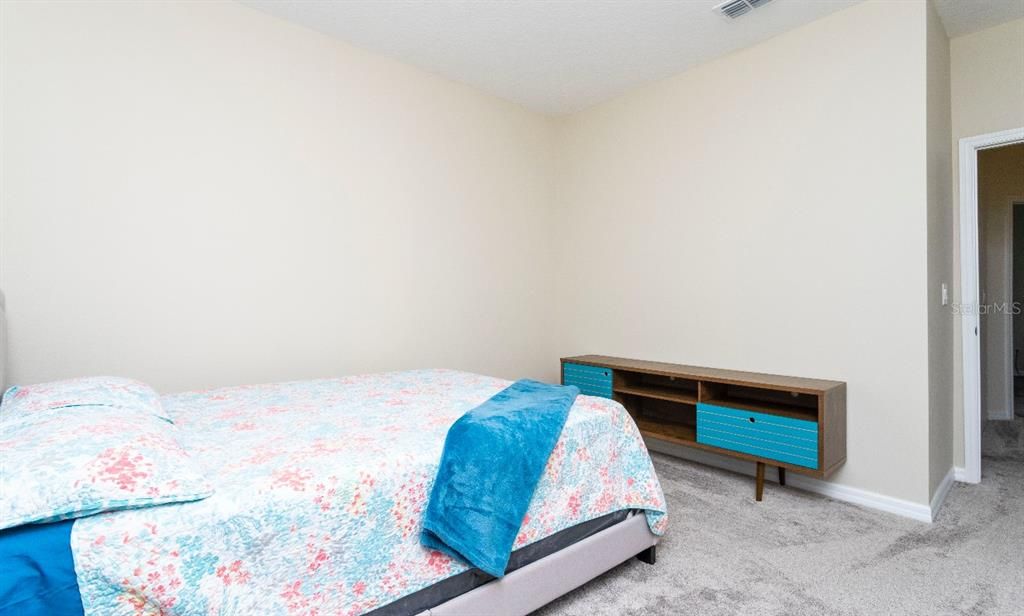 En Renta: $2,700 (4 camas, 3 baños, 2566 Pies cuadrados)