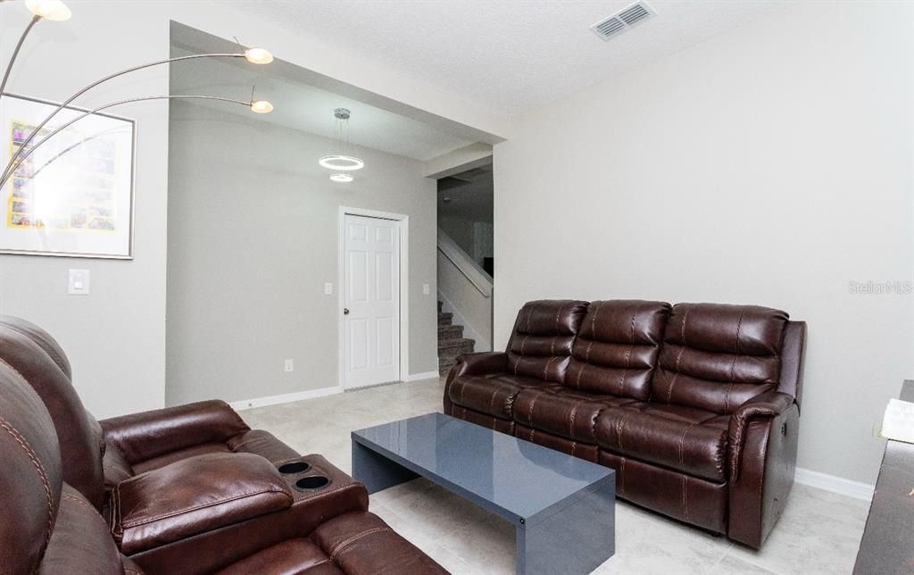 En Renta: $2,700 (4 camas, 3 baños, 2566 Pies cuadrados)