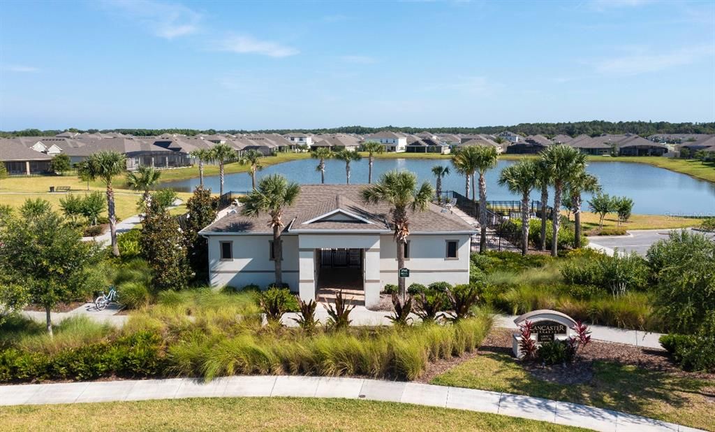 En Renta: $2,700 (4 camas, 3 baños, 2566 Pies cuadrados)