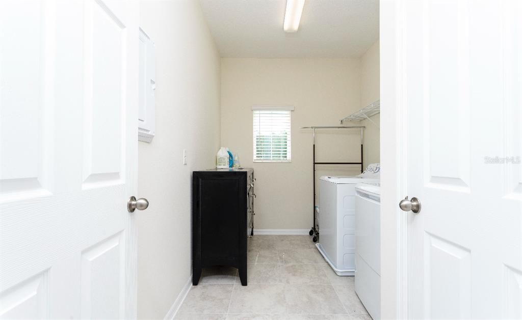 En Renta: $2,700 (4 camas, 3 baños, 2566 Pies cuadrados)