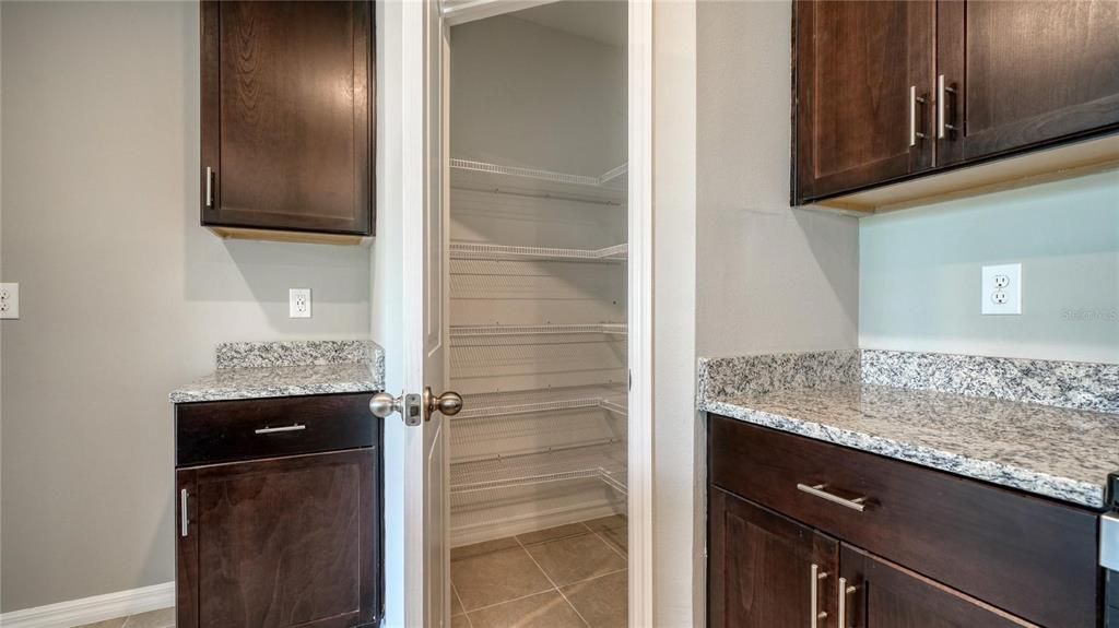 For Sale: $309,900 (3 beds, 2 baths, 1485 Square Feet)