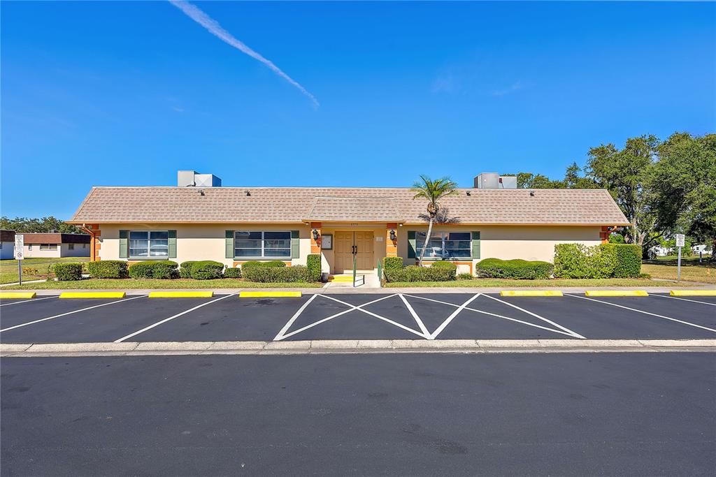 Под контрактом: $140,000 (1 спален, 1 ванн, 902 Квадратных фут)