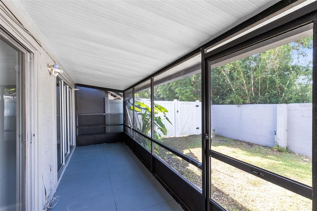 На продажу: $189,900 (2 спален, 2 ванн, 1431 Квадратных фут)