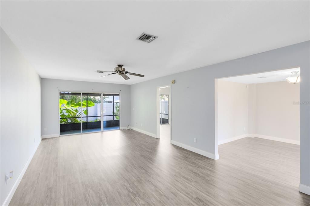 На продажу: $189,900 (2 спален, 2 ванн, 1431 Квадратных фут)